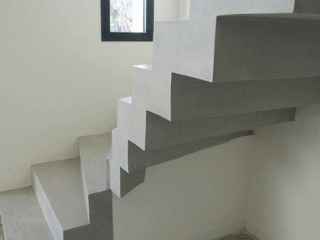 Création d'escalier en béton dans la Haute-Savoie